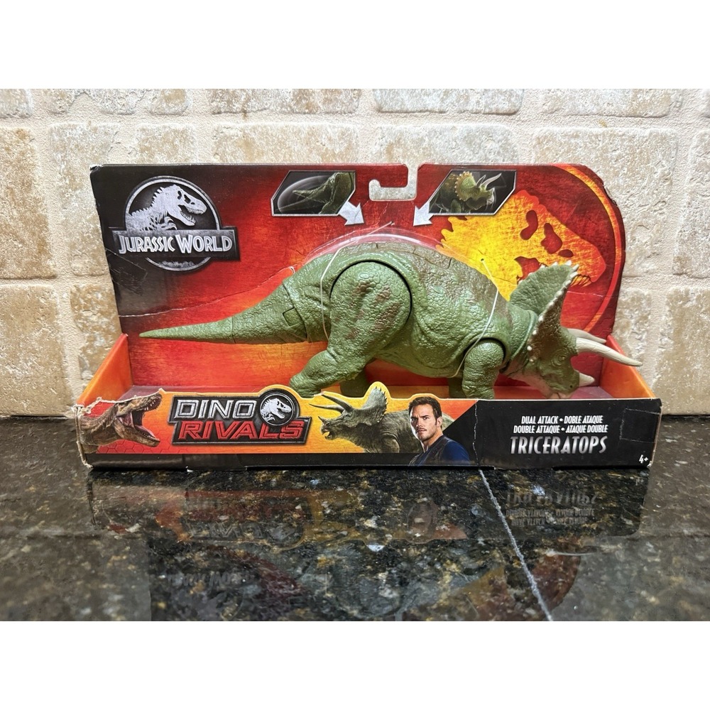 Jurassic World Dino Rivals Triceratops NEW In Box